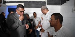 لتردي الأوضاع، محافظ قنا يكلف الدكتور محمد طايع للقيام بأعمال مدير المستشفى العام (فيديو)