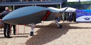 "بوينج" تستعرض "جوست بات" وتتصدر سباق الطائرات المقاتلة ذاتية القيادة