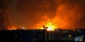 أكسيوس: القيادة المركزية الأمريكية توصي بوقف الضربات حول مضيق هرمز