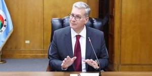 البترول تكشف تفاصيل حريق سفينتي تغييز بميناء دمياط