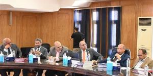 مجلس مستشفيات قصر العيني يناقش إنشاء وحدة متخصصة لعدوى العظام