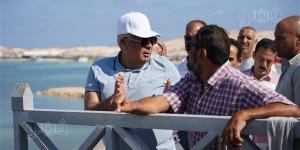 محافظ مطروح يتابع استعدادات افتتاح كوبري روميل ويوجه بسرعة استكمال الأعمال وتطوير باب البحر