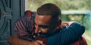 انتشر كالنار في الهشيم، إعلان محمد صلاح والسيدة التركية في طرابزون يجذب ملايين المشاهدات (فيديو)