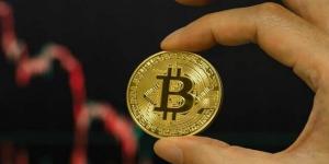 البيتكوين يستقر فوق 65 ألف دولار وسط ترقب التضخم