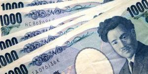ارتفاع سعر الين الياباني مقابل الجنيه في البنك المركزي مساء اليوم