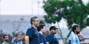 جلسة بين معتمد جمال ولاعبي الزمالك قبل مواجهة البنك الأهلي