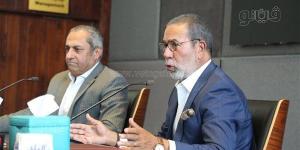 مدحت العدل: عبد الحليم حافظ كان يرد على خطابات جمهوره بخط يده.. وهناك فنانون يرفضون التصوير مع الجمهور