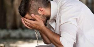 صليت وتذكرت أني لم أتوضأ؟ أمين الفتوى يجيب (فيديو)