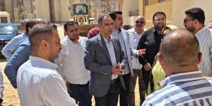 نائب رئيس هيئة المجتمعات العمرانية يتفقد عددا من مشروعات أكتوبر الجديدة