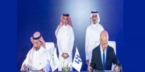 "الرياض" يجدد شراكته مع نادي الهلال لمدة 5 مواسم رياضية