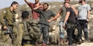 مستوطنون يحتجزون ناشطا بريطانيا فى الضفة الغربية قبل تسليمه للشرطة