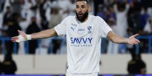 نهاية بنزيمة.. الهلال يقرر فسخ التعاقد واللاعب "يتجه للاعتزال"