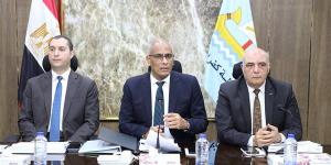 بعد 59 عاما، محافظ كفرالشيخ يطلق اسم شهيد بحرب67 علي مدرسة ببيلا