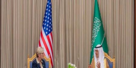 السعودية
      وأمريكا
      توقّعان
      خارطة
      طريق
      للتعاون
      في
      مجال
      الطاقة