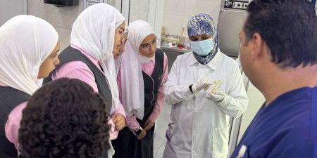 طلاب ثانوية الاستجابة يتعرفون على بيئة العمل الطبي خلال زيارة ميدانية إلى مستشفى الراعي