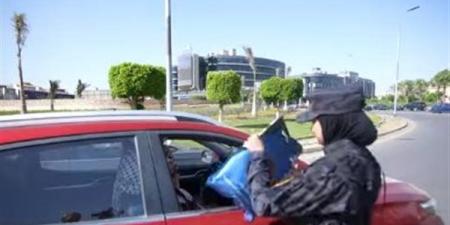 الداخلية تشارك المواطنين احتفالات ذكرى ثورة 30 يونيو وتوزع الهدايا في مختلف المحافظات (فيديو)