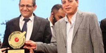 نقيب الصحفيين يتقدم ببلاغ للنائب العام والأعلى للإعلام ضد منتحلي الصفة بالإسكندرية