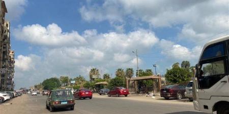طقس اليوم، أمطار صيفية بالسواحل الشمالية والوجه البحري، درجات الحرارة "رايح جاي"، وتحذير من ارتفاع الأمواج بـ 5 شواطئ