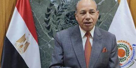 يشهدها وزير الأوقاف، رئيس جامعة المنصورة يجهز مفاجأة للطلاب الفائزين بجوائز دولية (فيديو)