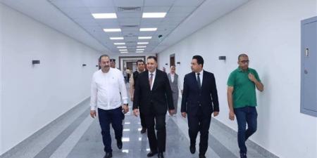 محافظ دمياط يوجّه بتيسير الإجراءات الإدارية بالمركز التكنولوجي وإنجاز طلبات المواطنين