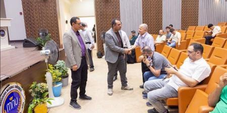 رئيس جامعة المنصورة الأهلية يتفقد أعمال استقبال الطلاب المرشحين للقبول من حملة الشهادات العربية والأجنبية