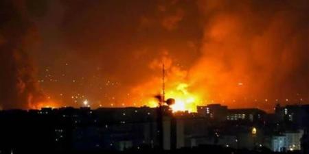 أكسيوس: القيادة المركزية الأمريكية توصي بوقف الضربات حول مضيق هرمز