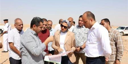 محافظ الوادي الجديد تتفقد أعمال تطوير منطقة الجذب السكاني بأبوطرطور