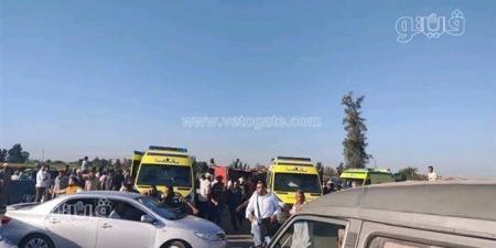 دماء على الأسفلت، مصرع 3 أشخاص وإصابة 21 آخرين في 3 حوادث بطرق الفيوم الصحراوي