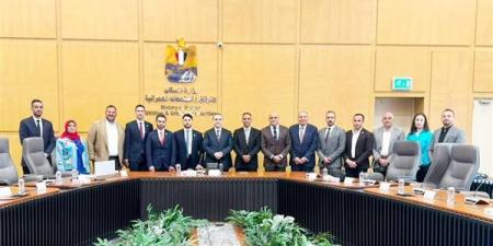 الإسكان تبحث مع «مدن مصر» و«باركن الإماراتية» فرص تطوير منظومة مواقف السيارات بالمدن الجديدة