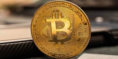 "بيتكوين" ترتفع طفيفاً إلى 63.5000 دولار