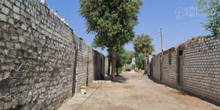 المتر بـ 8 آلاف جنيه والحسابة بتحسب، غرائب تقنين الأراضي بمنطقة المعنا الجبلية في قنا (فيديو)