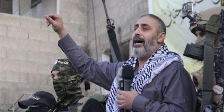 رفض خلع ملابسه والانحناء أمام جنود الاحتلال، قصة الشهيد أبو رعد أبو الشهيدين