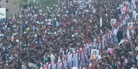 مليونية بالبالونات والزغاريد، مشاهد مبهجة لاحتفالات دير العذراء بجبل أسيوط (فيديو)