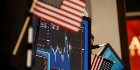 صناديق الأسهم العالمية تجذب 22 مليار دولار وسط تفاؤل بالنتائج