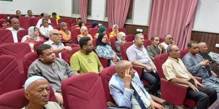 محافظ قنا: انطلاق مبادرة "النهضة بقوص خضراء نظيفة" لتعزيز الوعي البيئي