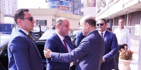وزير العمل ومحافظ الغربية يبحثان ملفات التشغيل والاستثمار ودعم الصناعة