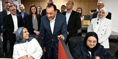 تفاصيل زيارة رئيس الوزراء لشركة فودافون للحلول الذكية بالإسكندرية