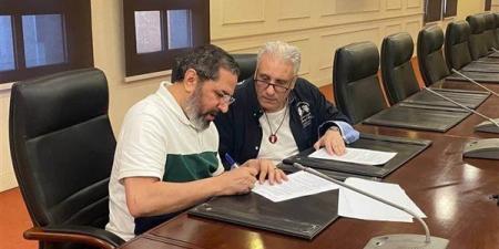 الإعلامي عبد الناصر زيدان يجدد تعاقده مع قناة مودرن لتقديم برنامج رياضي