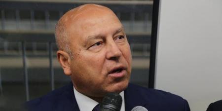 قرار عاجل من وزير النقل بشأن رئيس السكك الحديدية