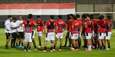 منتخب الشباب يواصل استعداداته لتصفيات شمال أفريقيا، وشوقي غريب يجتمع باللاعبين