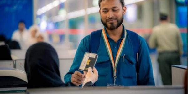 الجوازات:
      استقبال
      أكثر
      من
      1.5
      مليون
      حاج
      من
      خارج
      المملكة
      عبر
      جميع
      المنافذ