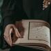 لماذا سمي القرآن الكريم مصحفًا ومن هو أول من أطلق هذا الاسم؟