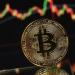 بيتكوين تتجاوز 64,000 دولار وتتجه لتحقيق مكاسب أسبوعية