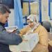 وكيل صحة مطروح يهنئ مرضى الغسيل الكلوي بالمولد النبوي ويسلمهم بطاقات الأولوية الطبية