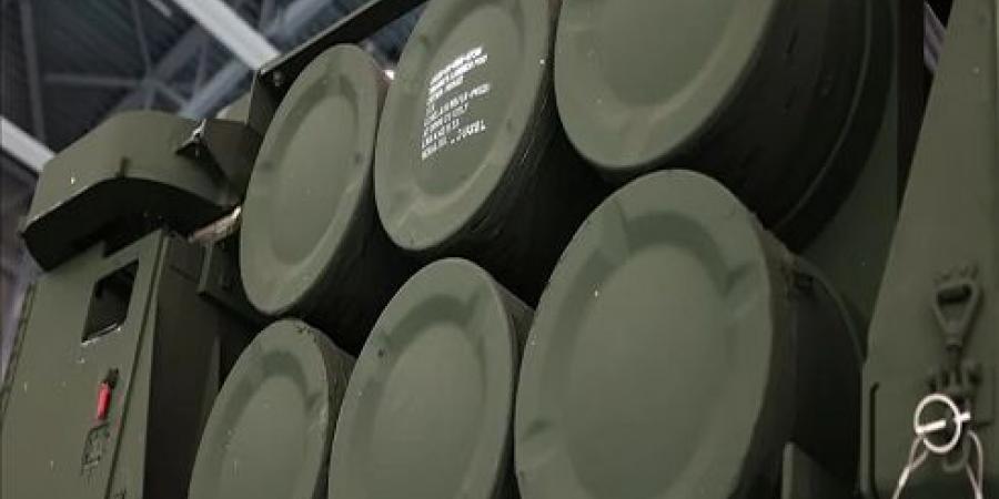 واشنطن ترسل منظومة صواريخ هيمارس إلى قواعدها بحقول النفط السورية