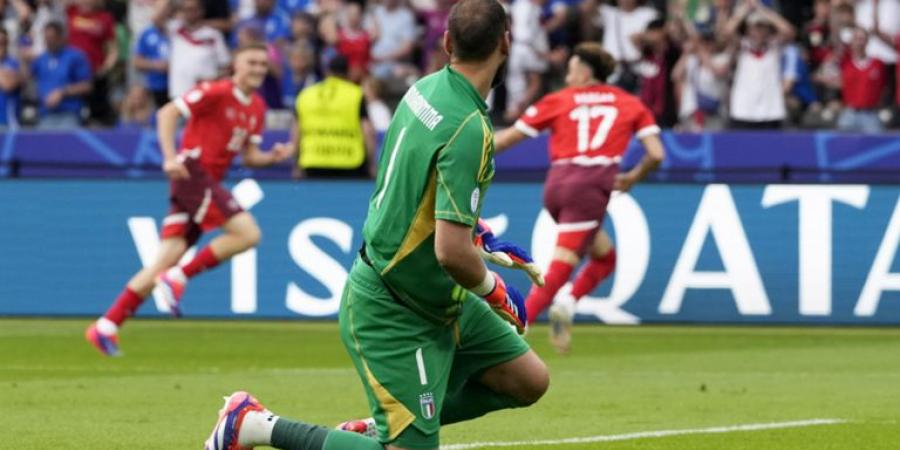 سويسرا
      تطيح
      بإيطاليا
      من
      يورو
      2024
      "لعنة
      البطل
      تترسَّخ"