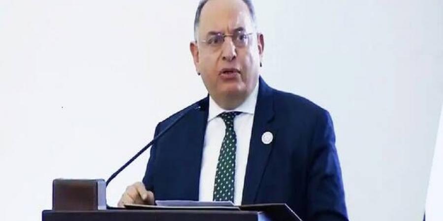 سوريا
      تلغي
      ترخيص
      "أبوغزالة"
      وتحذر
      المستثمرين
      من
      التعاقد
      مع
      مجموعته