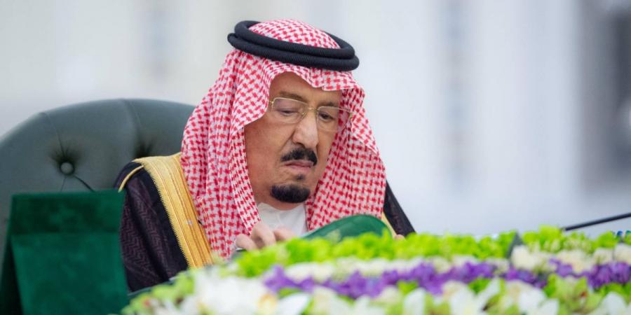 خادم الحرمين الشريفين يرأس جلسة مجلس الوزراء