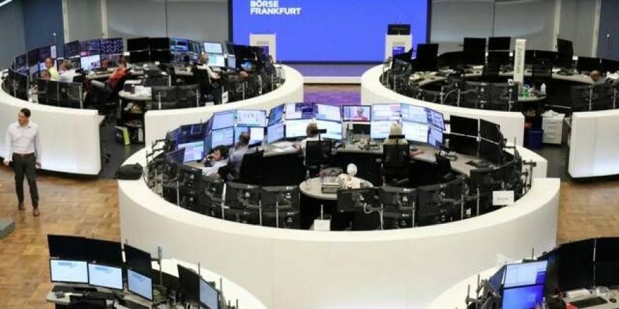 أسهم
      أوروبا
      ترتفع
      مع
      استفادة
      المستثمرين
      من
      ضعف
      السوق