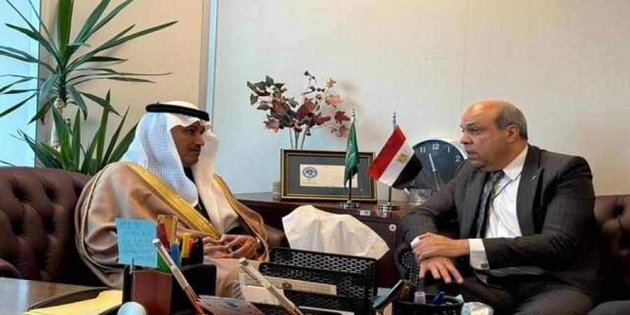 مباحثات
      مصرية
      سعودية
      لتعزيز
      التعاون
      بمجال
      الطيران
      المدني
      ودعم
      التنسيق
      في
      الإيكاو